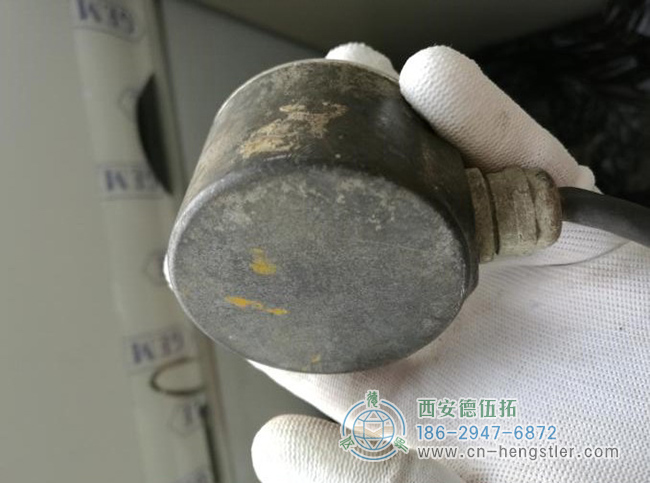 圖為在惡劣環(huán)境中被腐蝕的亨士樂編碼器照片 圖為在惡劣環(huán)境中被腐蝕的亨士樂編碼器照片